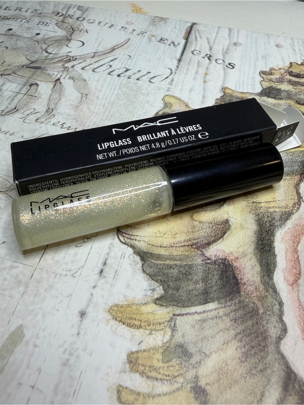 MAC COSMETICS BNIB SNOWGIRL lipgloss lipglass VERY RARE Discontinued